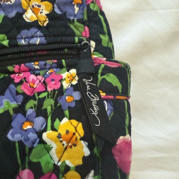 Vera Bradley - Wildflower Garden - Shoulder Bag with Keychain - Picture 2 of 6